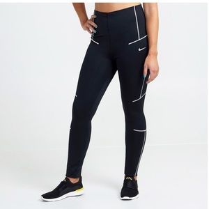 Soul cycle Nike Zig Zag Tight Black/White